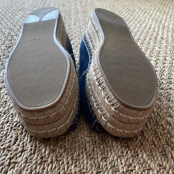 PRADA. Suede Navy Wedge Sandals. Size 39. Excellent Condition. - Picture 12 of 12